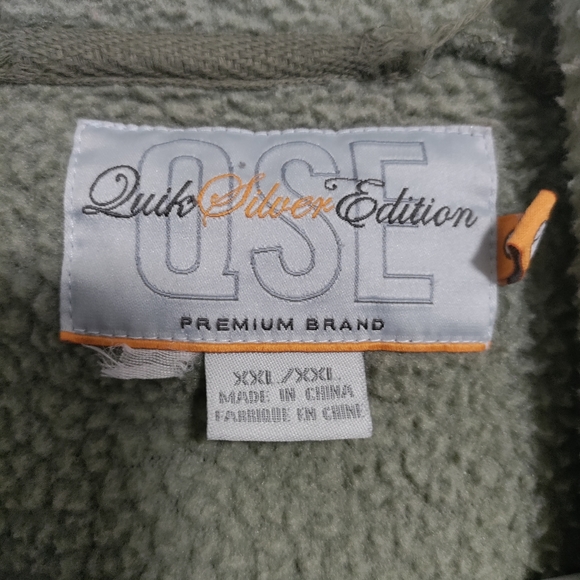 Quick Silver hooded zip up jacket - Picture 3 of 6